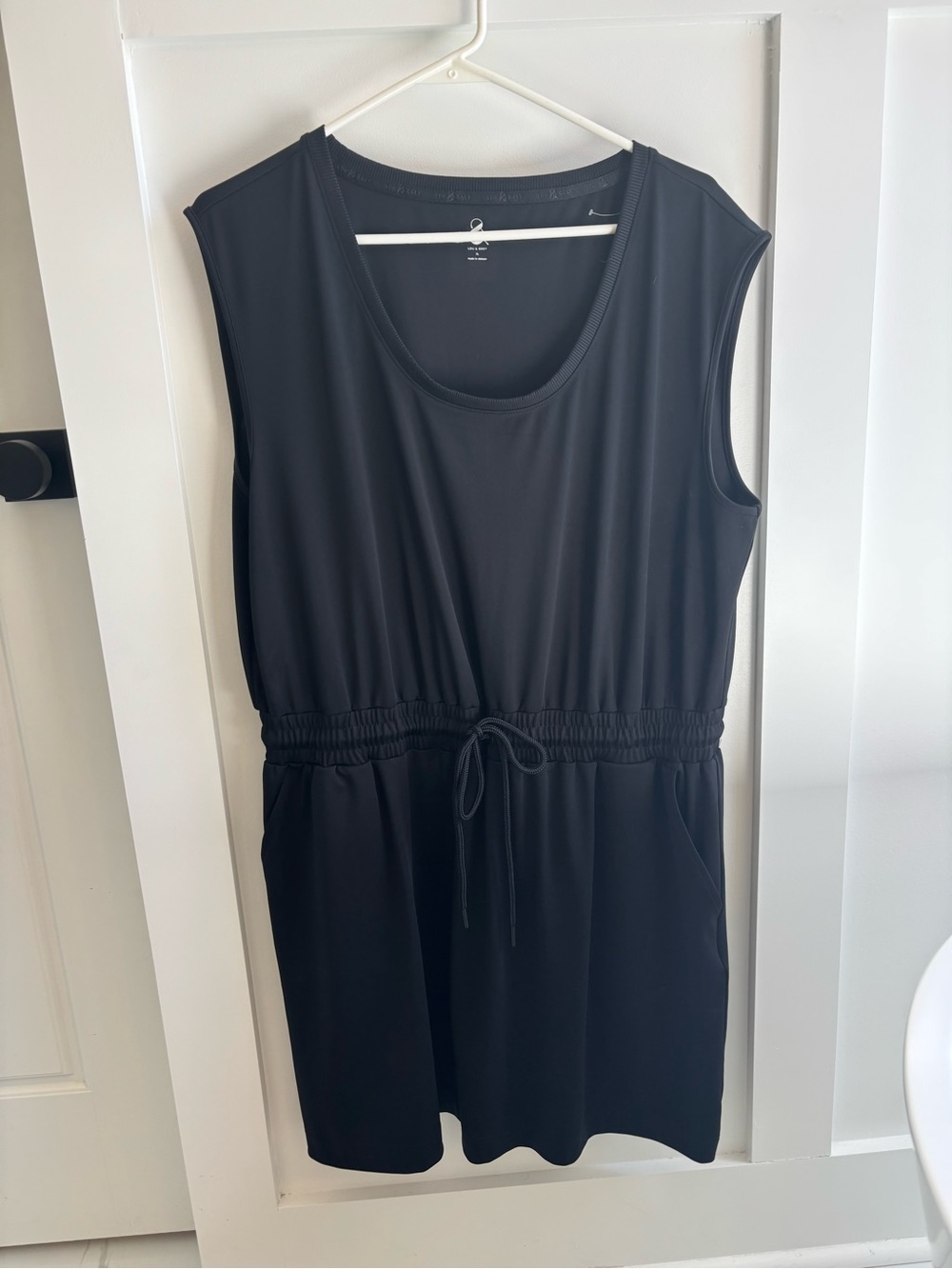Sleeveless Black Drawstring Waist Women's Dress